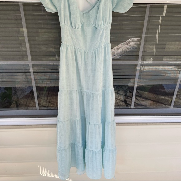 Elegant Light Blue Women's Dress - Picture 2 of 6
